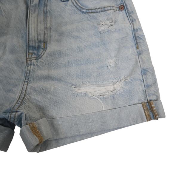 American Eagle Womens 2 Light Wash Cuffed Mom Jean Short - Picture 5 of 11